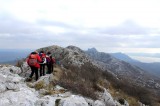 11. Krećemo prema Velikom Kabalu, najvišem vrhu Mosora. U daljini se vidi Kozik